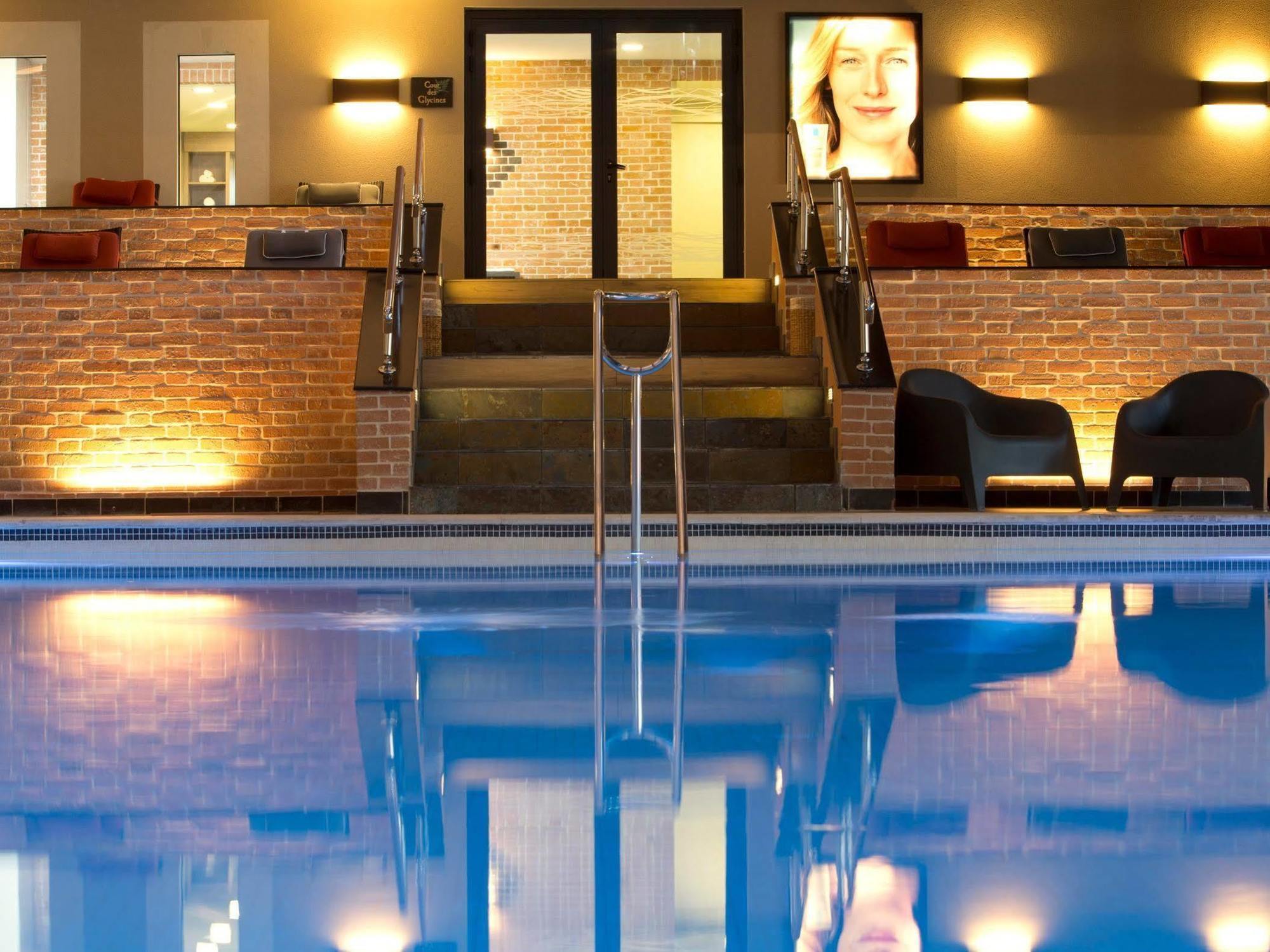 Logis Hotel Saint-Roch Pleumartin Екстер'єр фото
